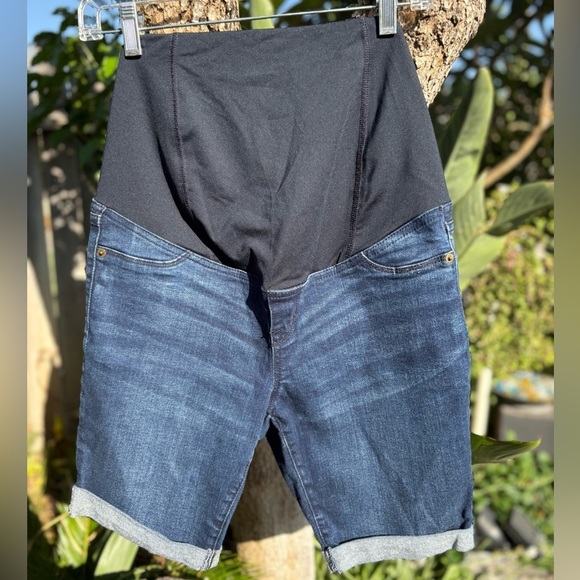 Isabel Maternity Denim Stretch Cuffed Bermuda Shorts Size 6 - Picture 2 of 7